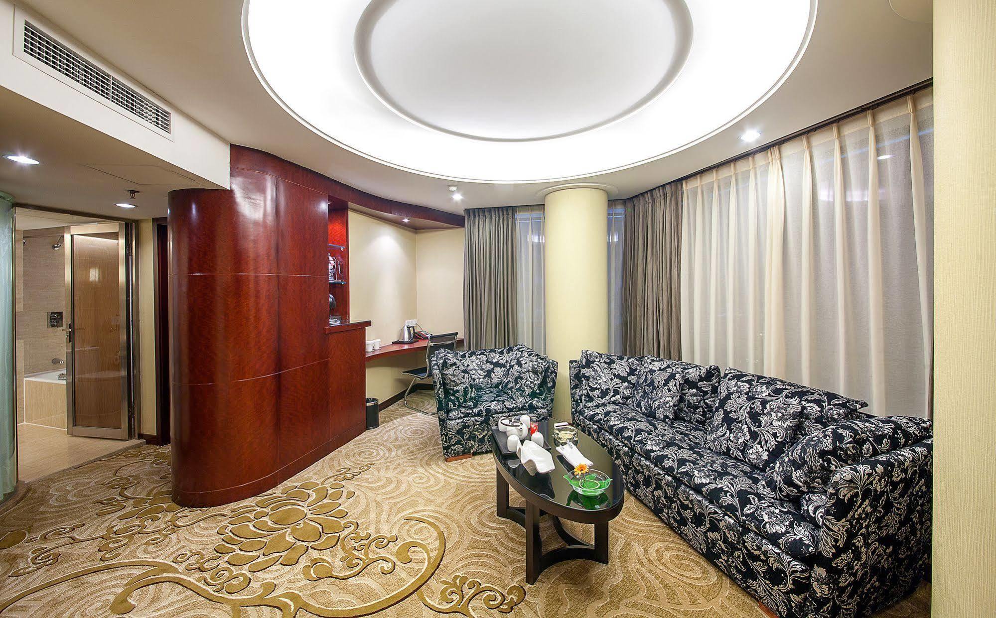 Minshan Hotel Chengdu Exterior photo